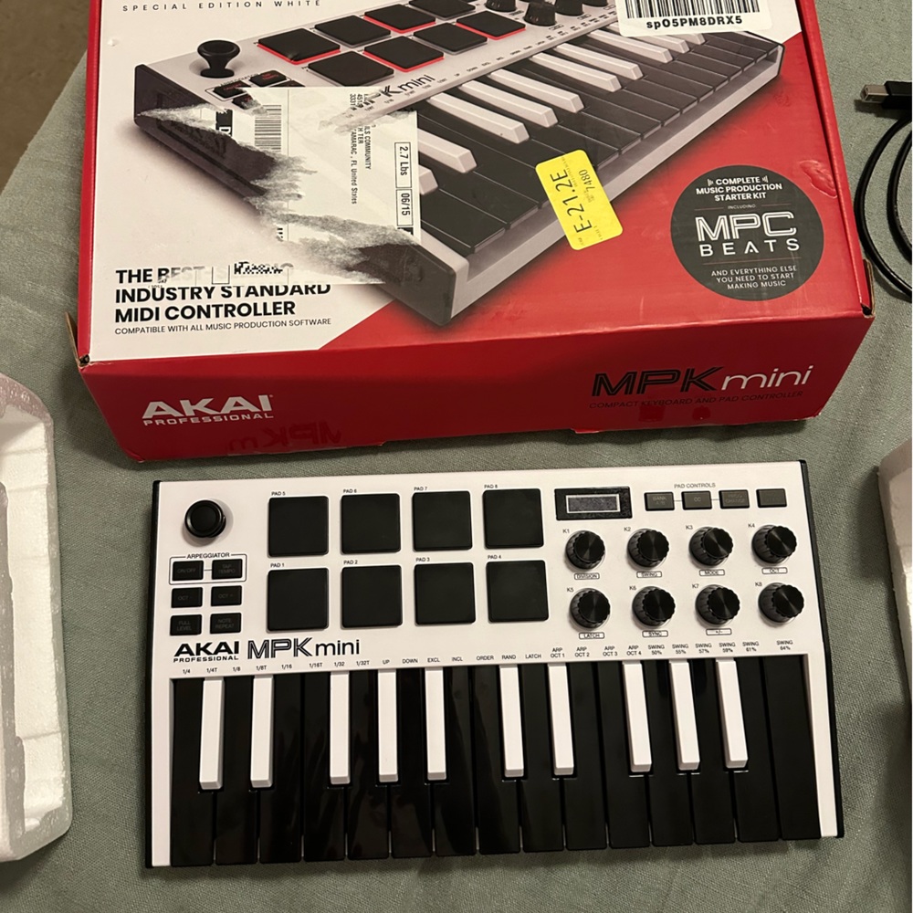 Akai MPK Mini Keyboard